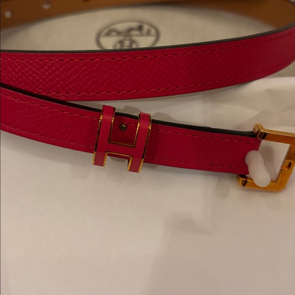 Hermes Elegant Red Leather Belt - Picture 2 of 4